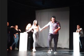 Odigrana forum predstava "Poljubac"