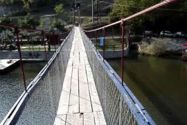 Posjetioci ranije upozoravali da je viseći most u Čačku u izuzetno ...