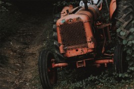 Misteriozna smrt: Mještanina pronašli ispod traktora