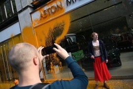 Poslije Van Goga, Aston Martin na meti aktivista