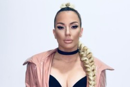 Ana Kokić objavila fotku sa plaže: "Ne znam kako uspevaš"