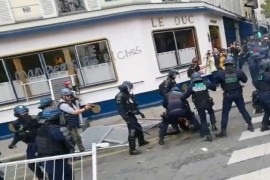 Policija se nasilno obračunala sa protestantima (VIDEO)