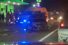 Saobraćajna nezgoda kod Bijeljine, učestvovalo pet automobila