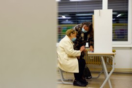 Zatvorena birališta u Sloveniji