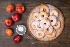 Miris i ukus tradicije: Jabuke u šlafroku, starinska poslastica za ...