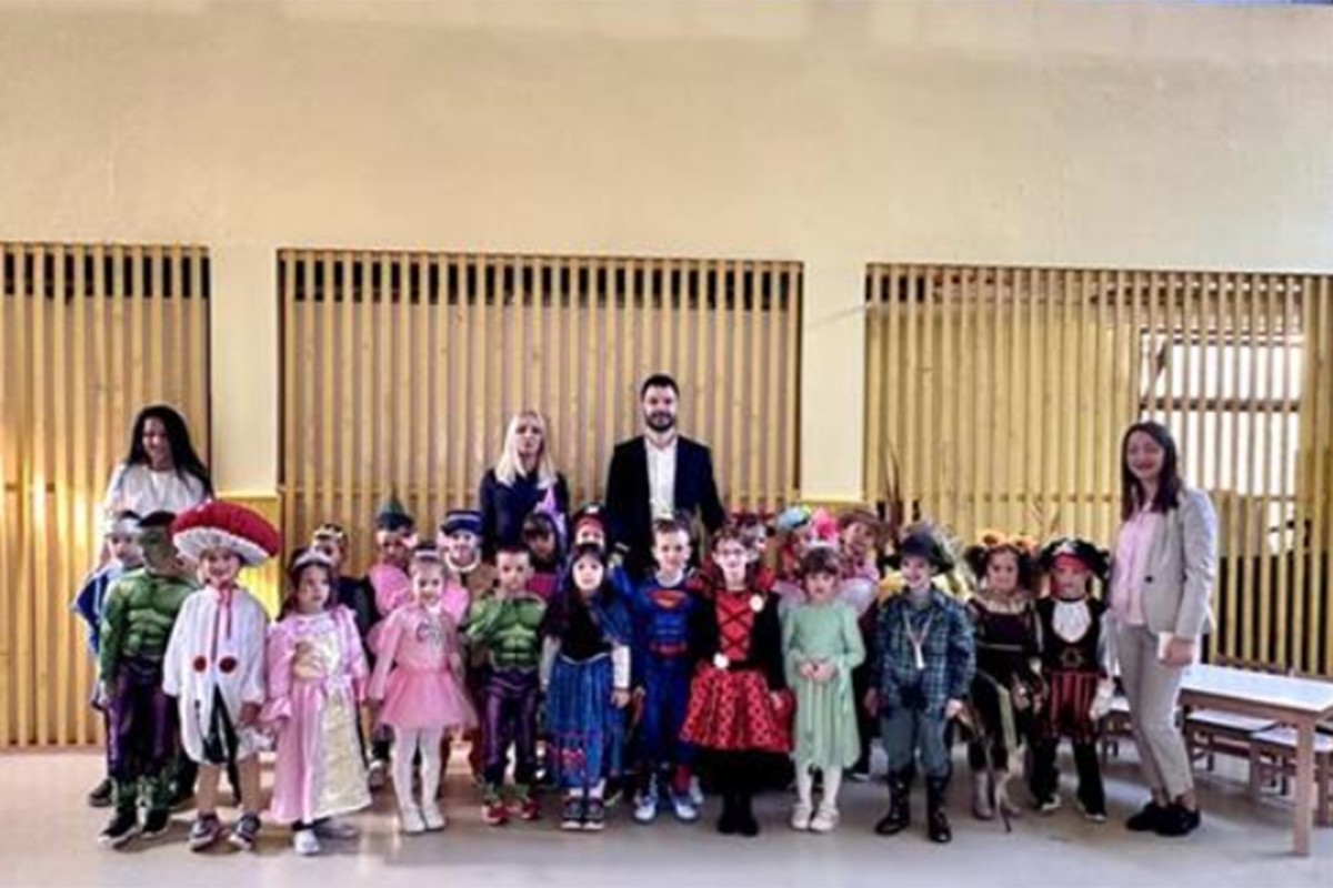 U maskenbalu na ulicama Prijedora 200 mališana vrtića "Radost"