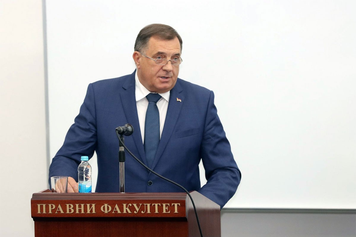 Dodik: Srpska će ostati u okviru svog i Ustava BiH