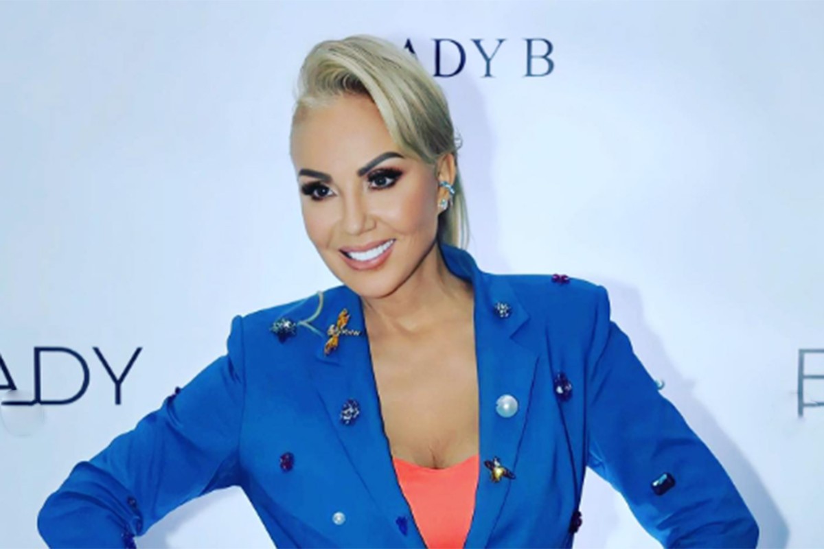 Lepa Brena objavila fotografiju, fanovi je kritikovali: "Bez ijedne bore?"
