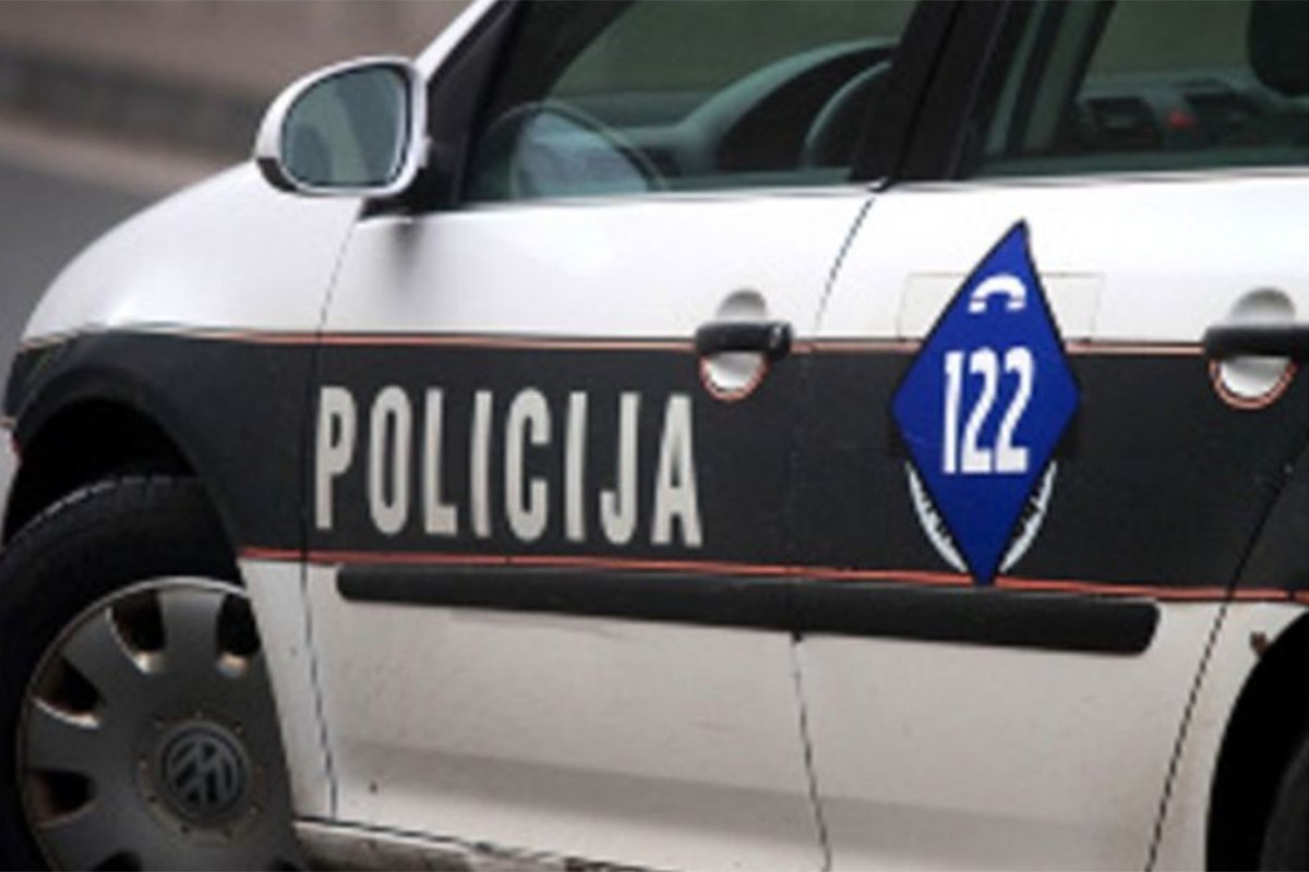 Povrijeđena dva vozača, jedan zadržan na liječenju