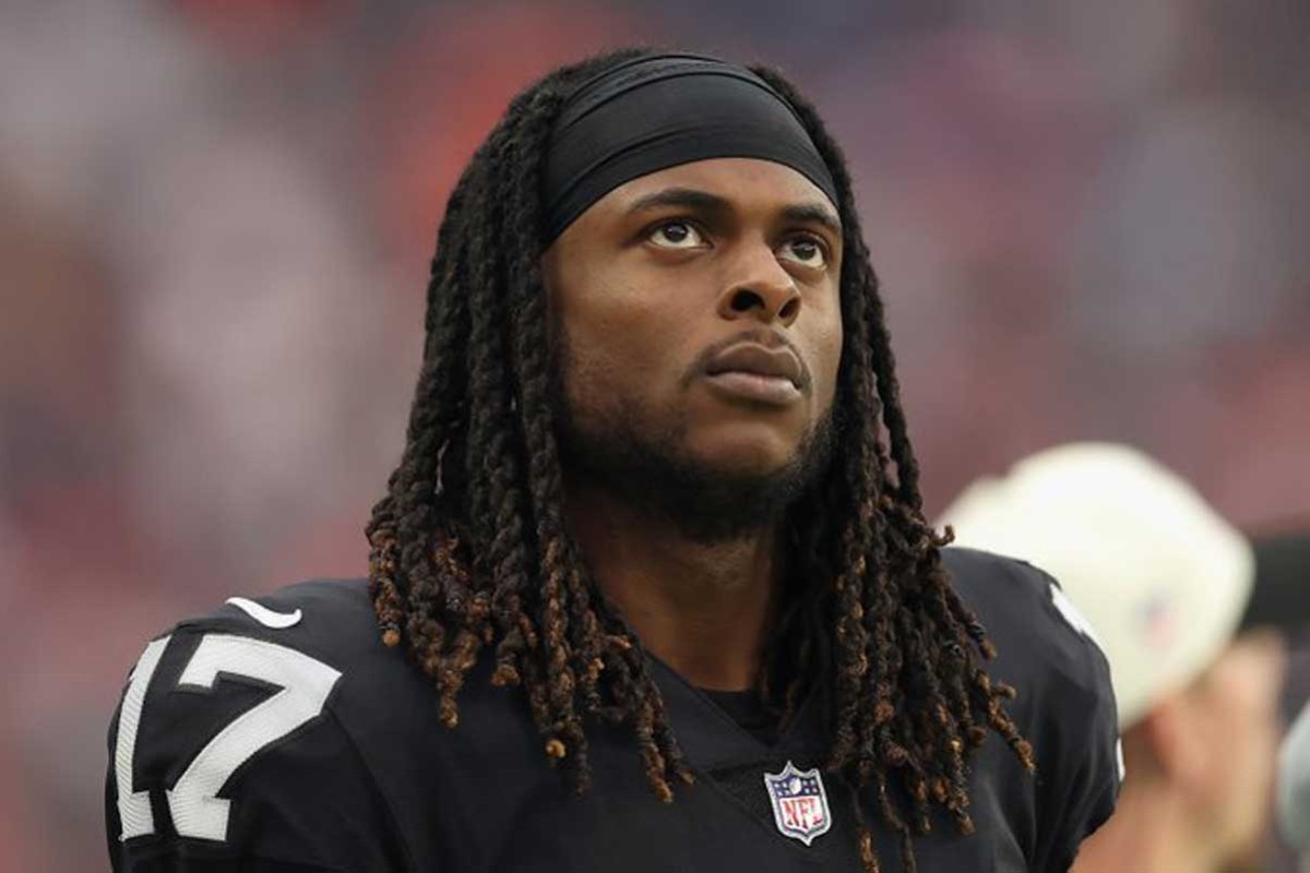 NFL: Adams pod istragom zbog udaranja kamermana