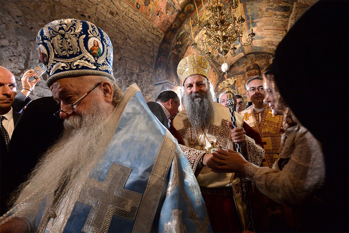 Patrijarh Porfirije ustoličen u Pećkoj patrijaršiji
