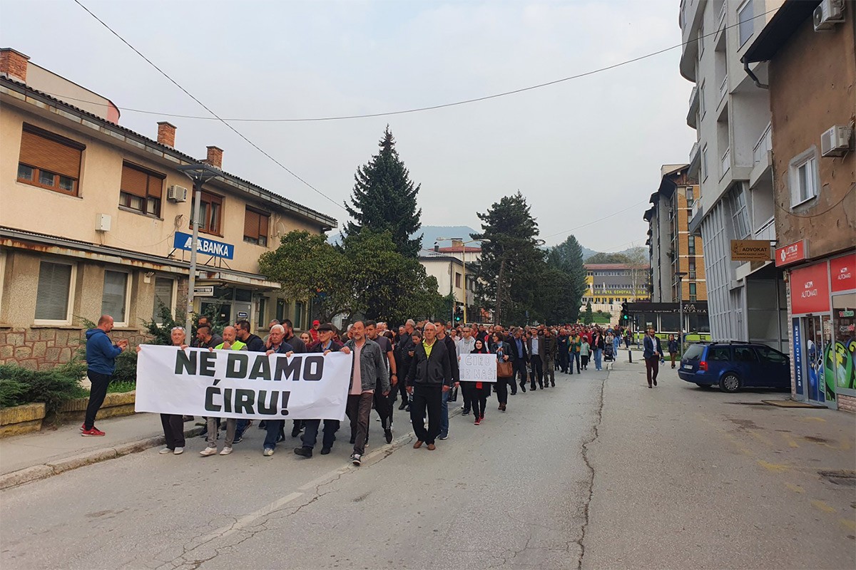 Građani Zavidovića poručili: Ne damo Ćiru