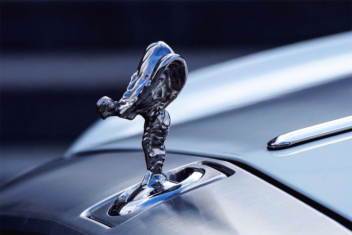 Oblijepio Rolls-Royce zlatnom folijom da svima pokaže koliko je bogat