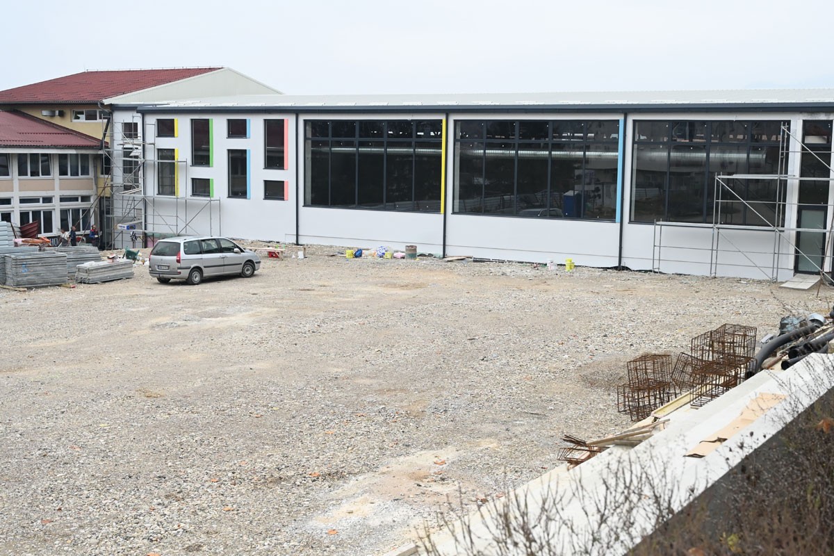 Opet produžen rok za završetak izgradnje dvorane na Laušu