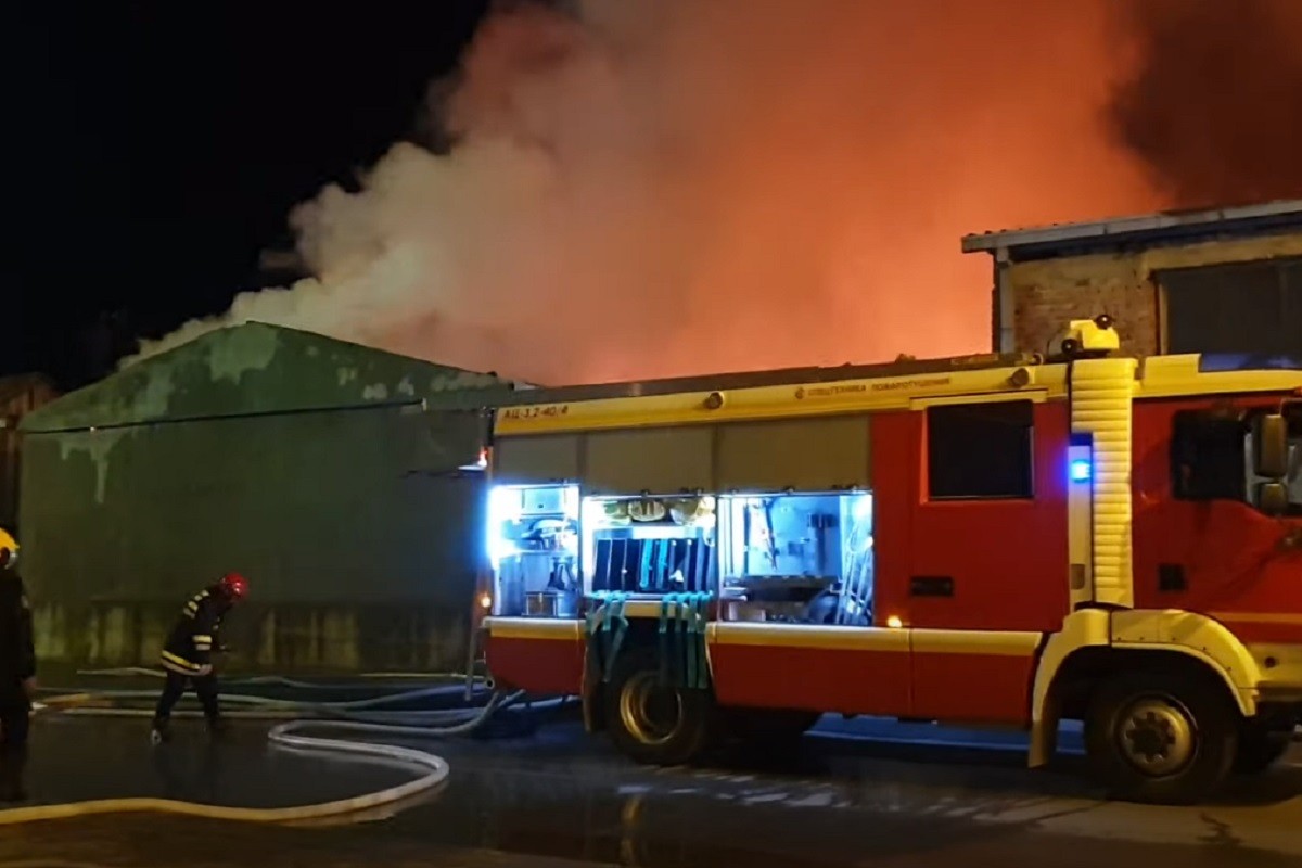 Hospitalizovano pet osoba zbog požara u zgradi