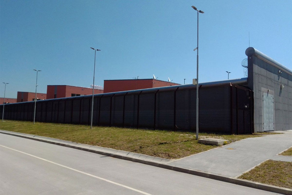 U "bh. Alkatrazu" povećavaju mjere bezbjednosti, niču dvije osmatračnice