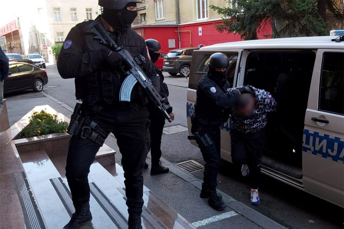 Policijska akcija "Kappa": Petoro uhapšenih, pronađena veća količina droge (FOTO)