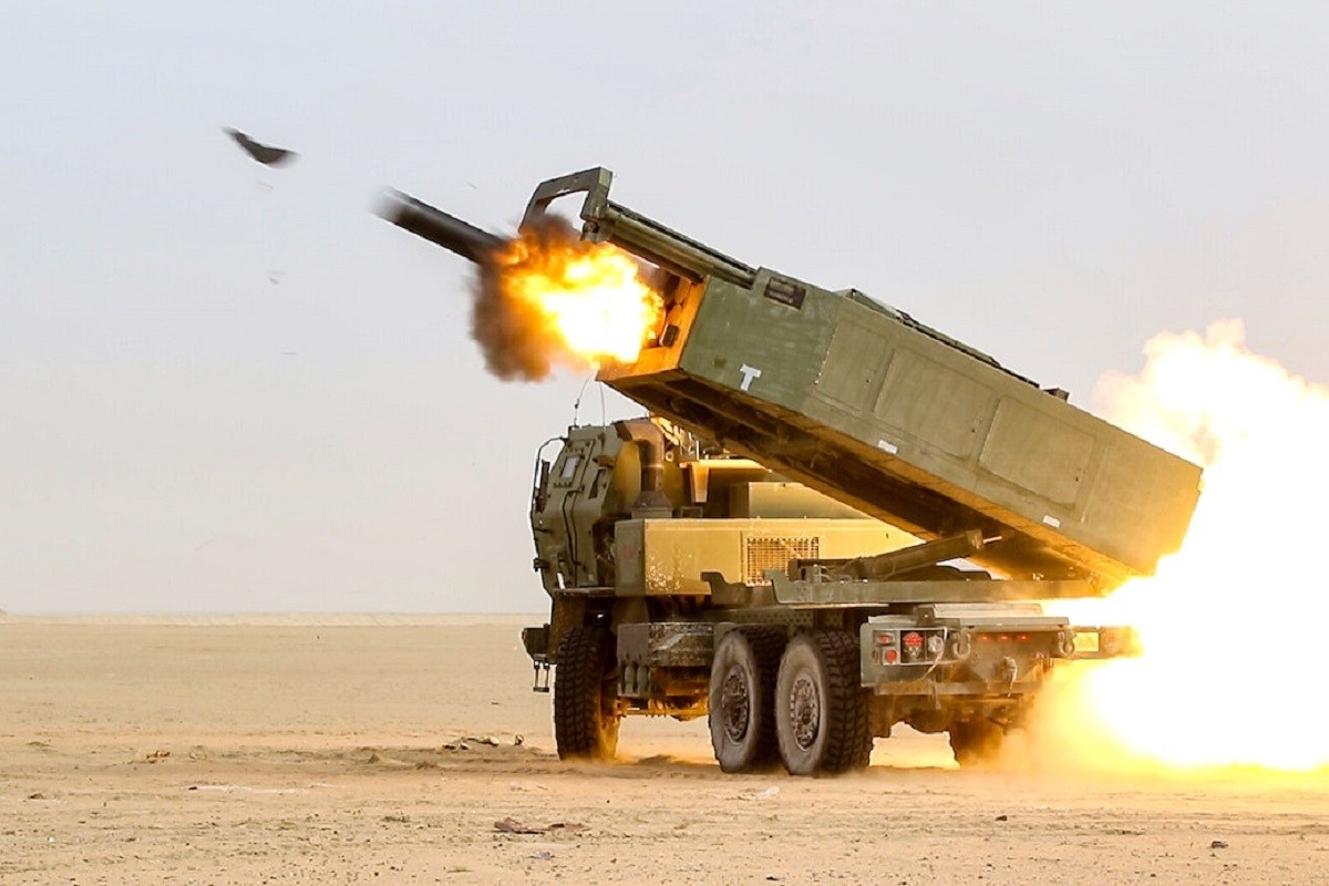12 projektila HIMARS pogodilo Herson