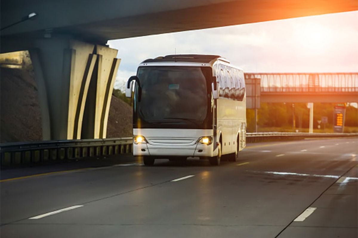Autobus krivudao putem, vozač bio pijan