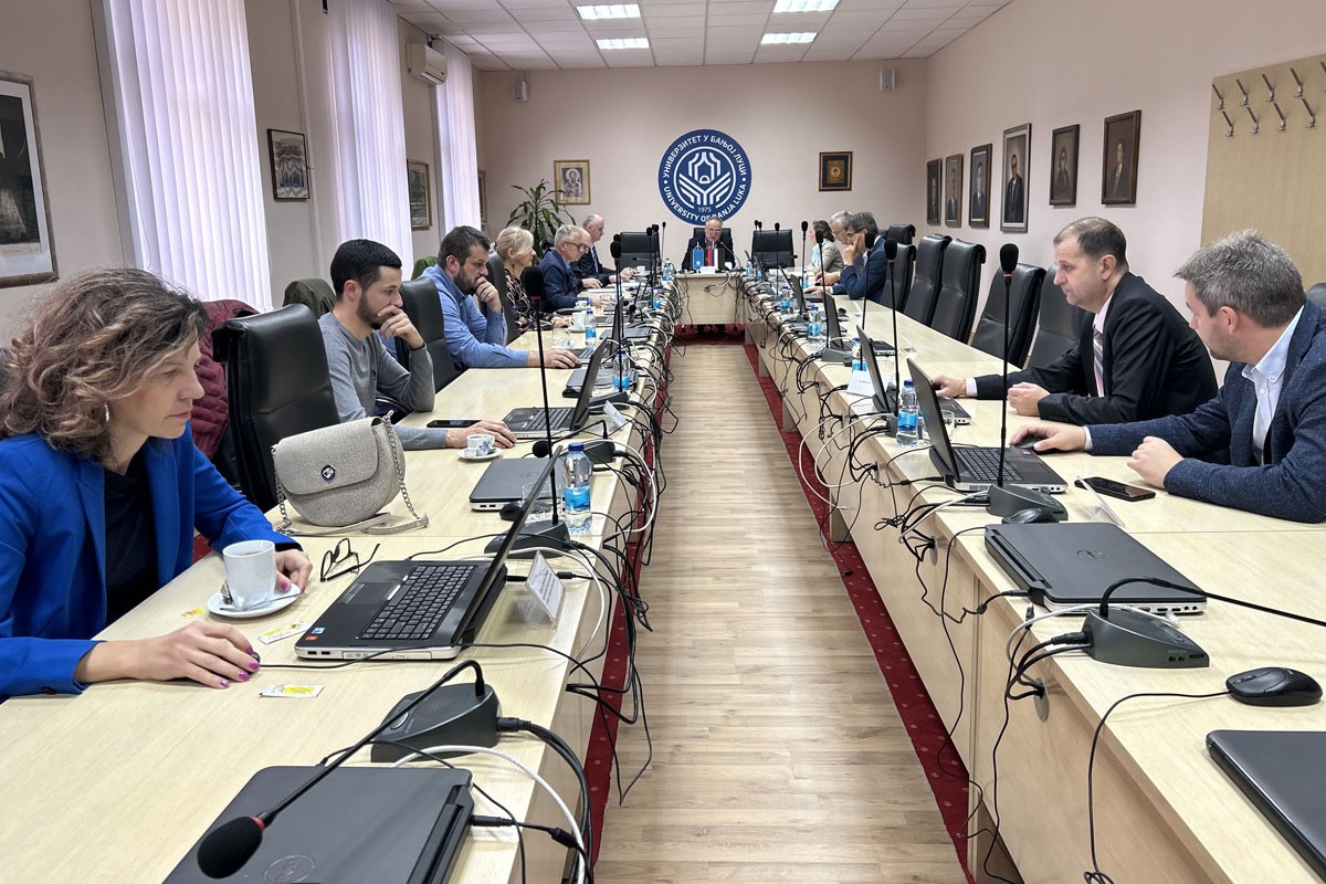 Nastavnici i saradnici UNIBL nagrađeni sa 100.000 KM