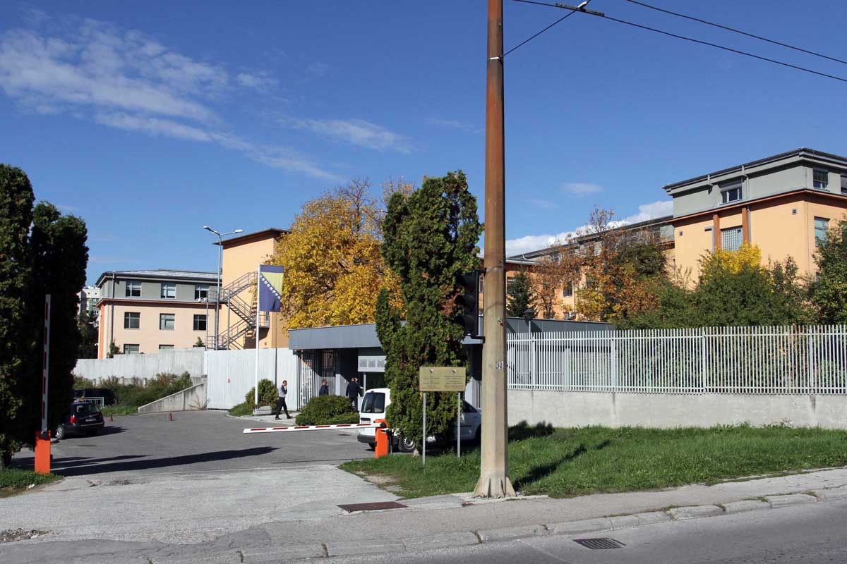 Komandiru država plaćala stan u kojem nije živio, osuđen uslovno