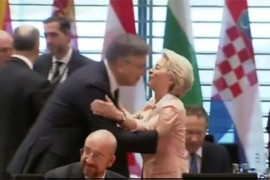Fon der Lejen potrčala u zagrljaj Plenkoviću (VIDEO)