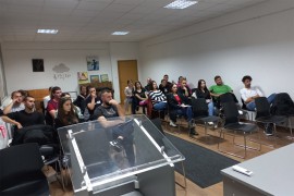 Profesionalci iz ansambla "Kolo" obučavaju lokalne folkloraše