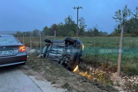 Automobil sletio s puta, vozač u bolnici