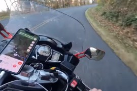 Naletio na jelena motociklom vozeći skoro 90 km/h (VIDEO)