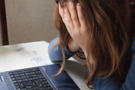 "Plavi telefon" se usijao, mladi usamljeni i suicidalni