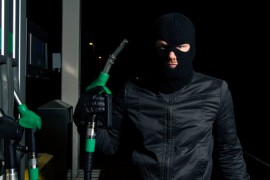 U razmaku od dva sata opljačkane dvije benzinske pumpe