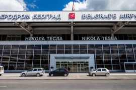 Avion vanredno sletio u Beograd