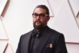 Džejson Momoa ne prestaje sa serijom nagih fotografija (FOTO)