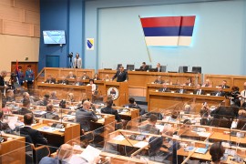 Političarima se izmiče druga fotelja