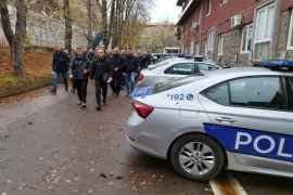 Srbi sa KiM potpisali ugovore sa državom Srbijom