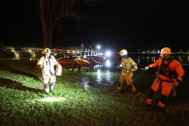 Otkačio se pontonski most, hvatali ga vatrogasci (VIDEO)
