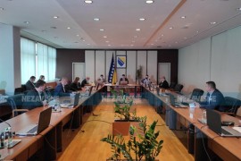 U ponedjeljak o smanjenju carinskih stopa i kvalitetu tečnih naftnih ...