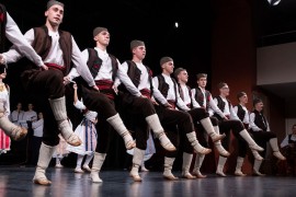 Najmlađi i veterani GKUD-a "Alat" igrali i pjevali za Trebinjce