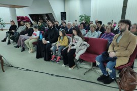 Predstavljena zbirka pjesama "Prljavi Snješko na usijanoj haubi"