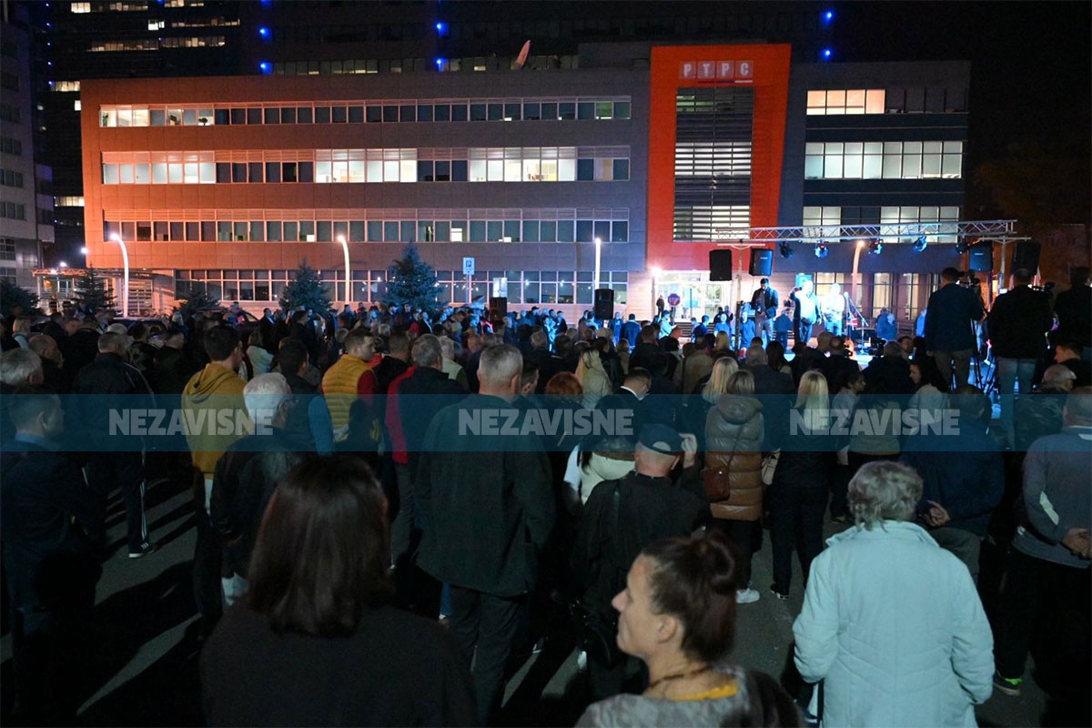 Završen protest opozicije, traže ostavke u RTRS-u i odgovore tužilaštva o izbornim nepravilnostima