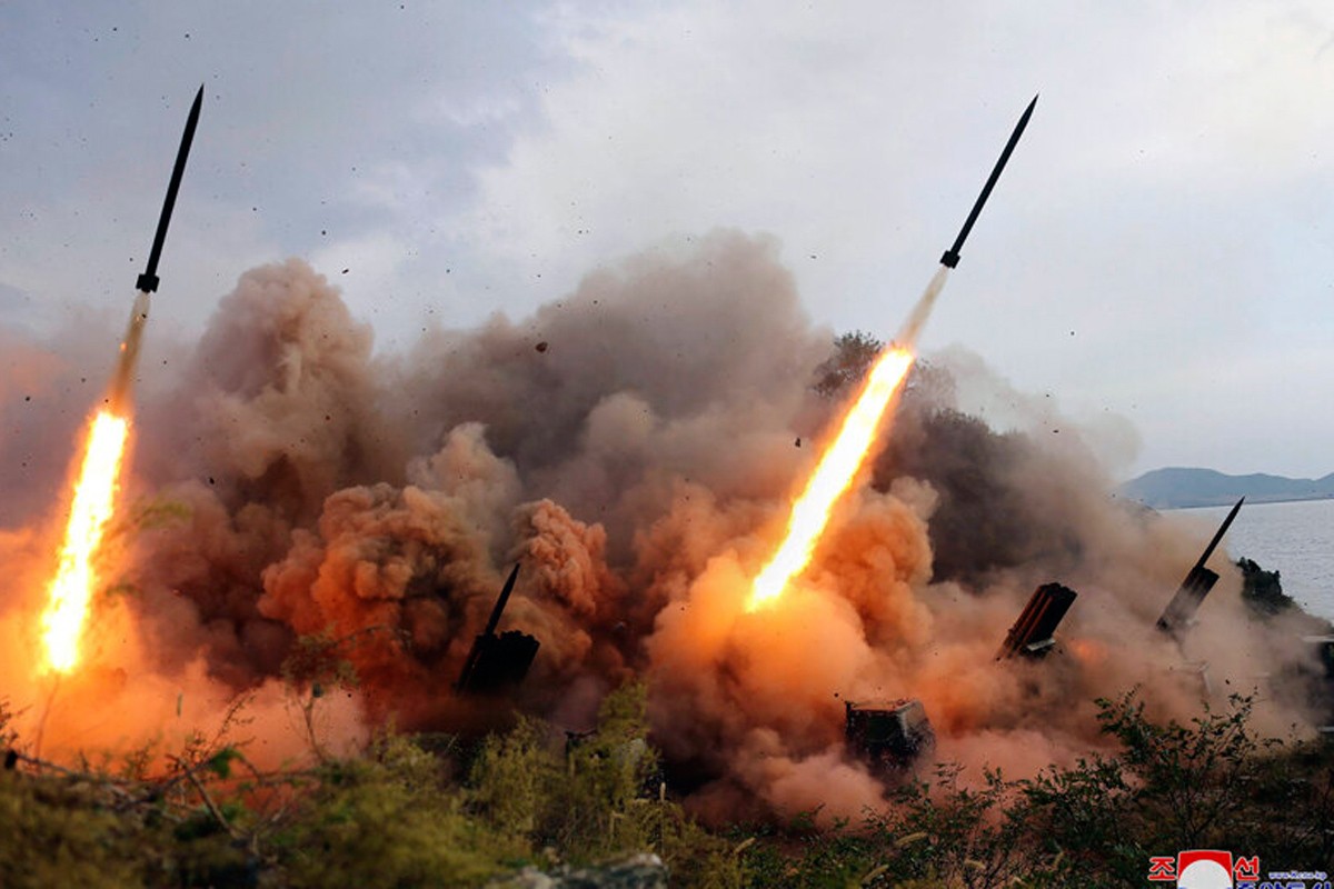 Raste napetost, lansirane nove četiri rakete