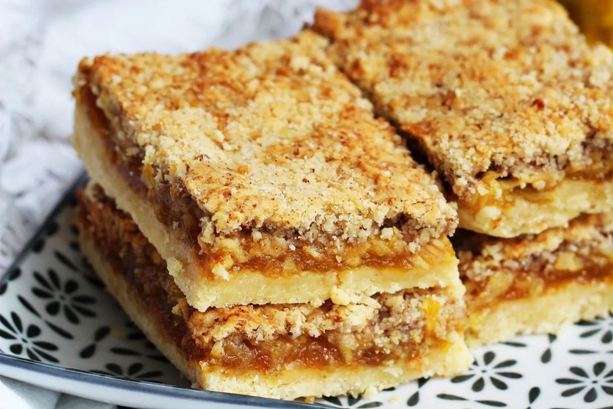 Čupava pita s pekmezom