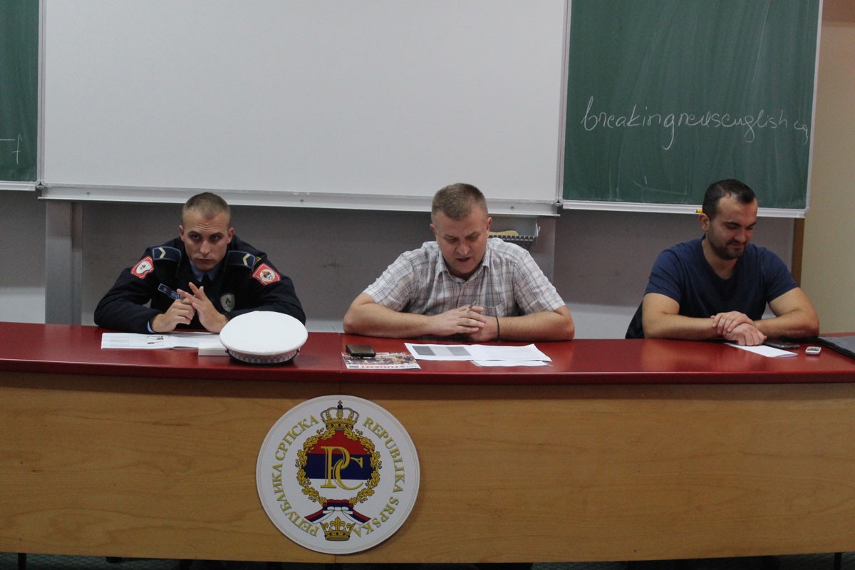 Policajci mladima objasnili kako da se zaštite od nasilja