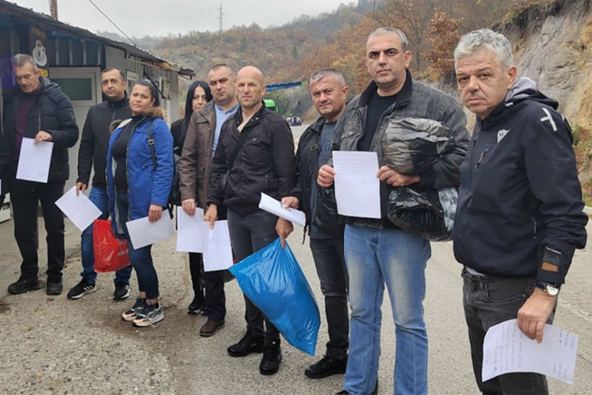 Srbi zaposleni na prelazima Jarinje i Brnjak podnijeli ostavke