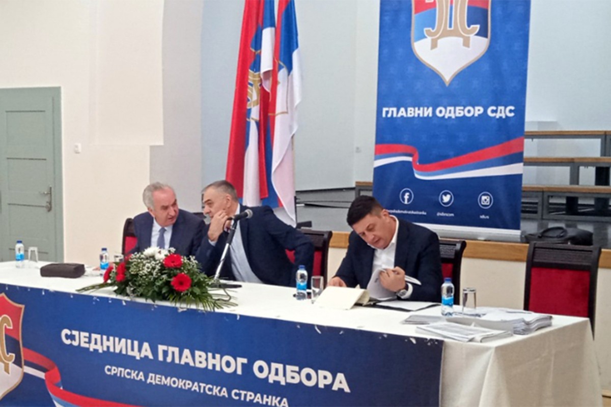 Šarović prije sjednice: Analiziramo loš izborni rezultat stranke