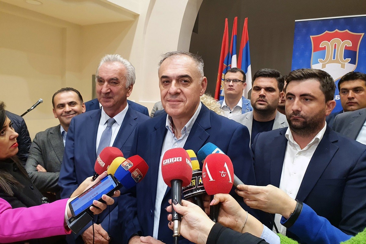 Šarović potvrdio ostavku i prenio ovlaštenja na Milana Miličevića
