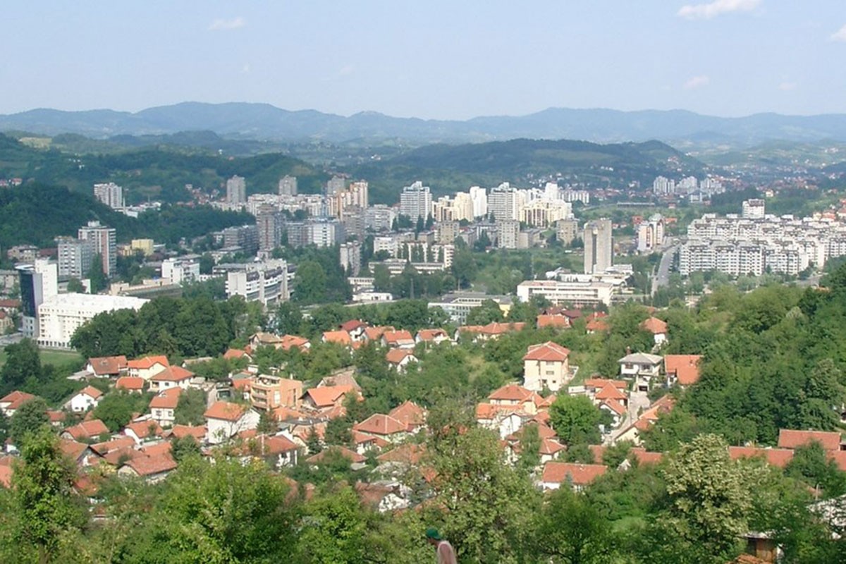 Detalji zločina u Tuzli: Otac fudbalera ubio suprugu pa sebe