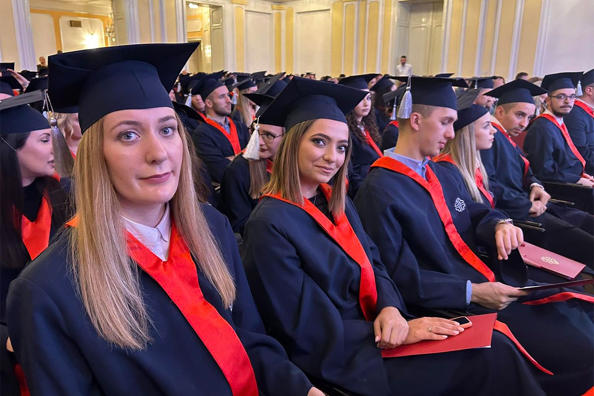 Medicinski fakultet Banjaluka promovisao 205 svršenih diplomaca