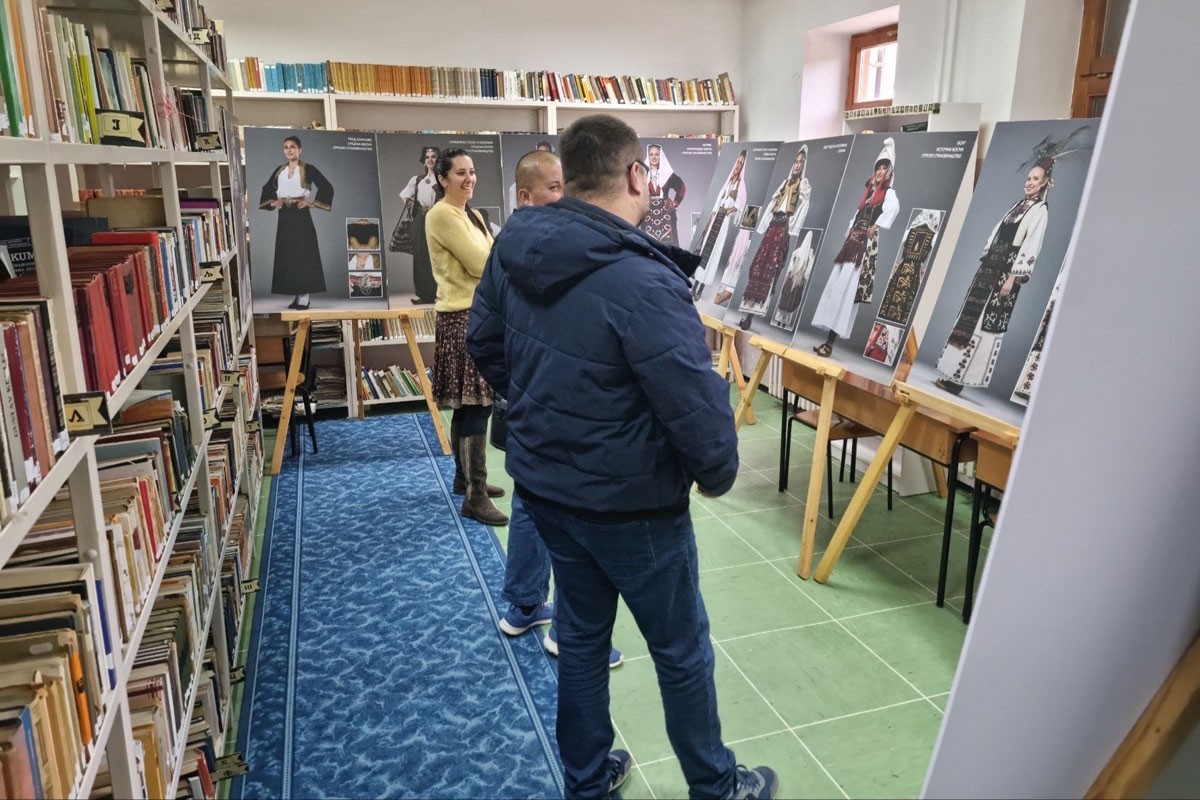 Otvorena izložba "Čuješ seko, obuci se lijepo!": Narodne nošnje kao kulturno dobro