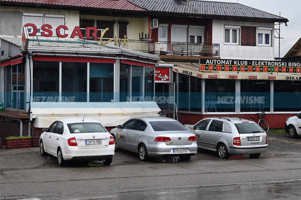 Bačena bomba u Laktašima, oštećeni kuća i kafić